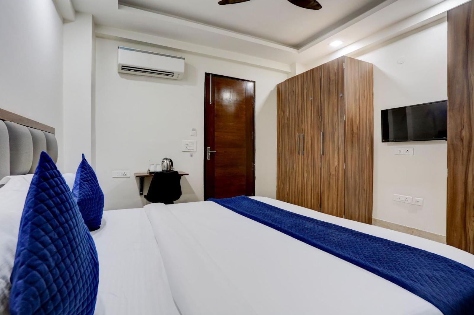 Hotel Greysky Medicity คูร์เคาน์ ภายนอก รูปภาพ