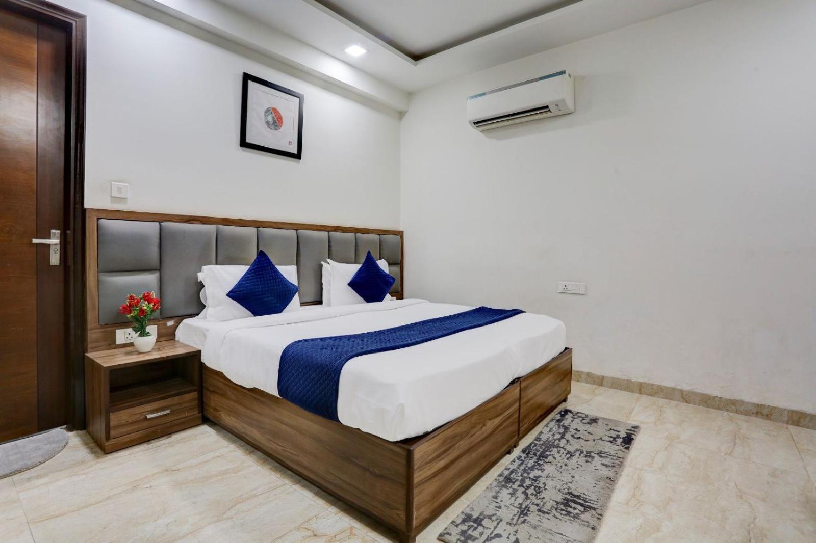 Hotel Greysky Medicity คูร์เคาน์ ภายนอก รูปภาพ