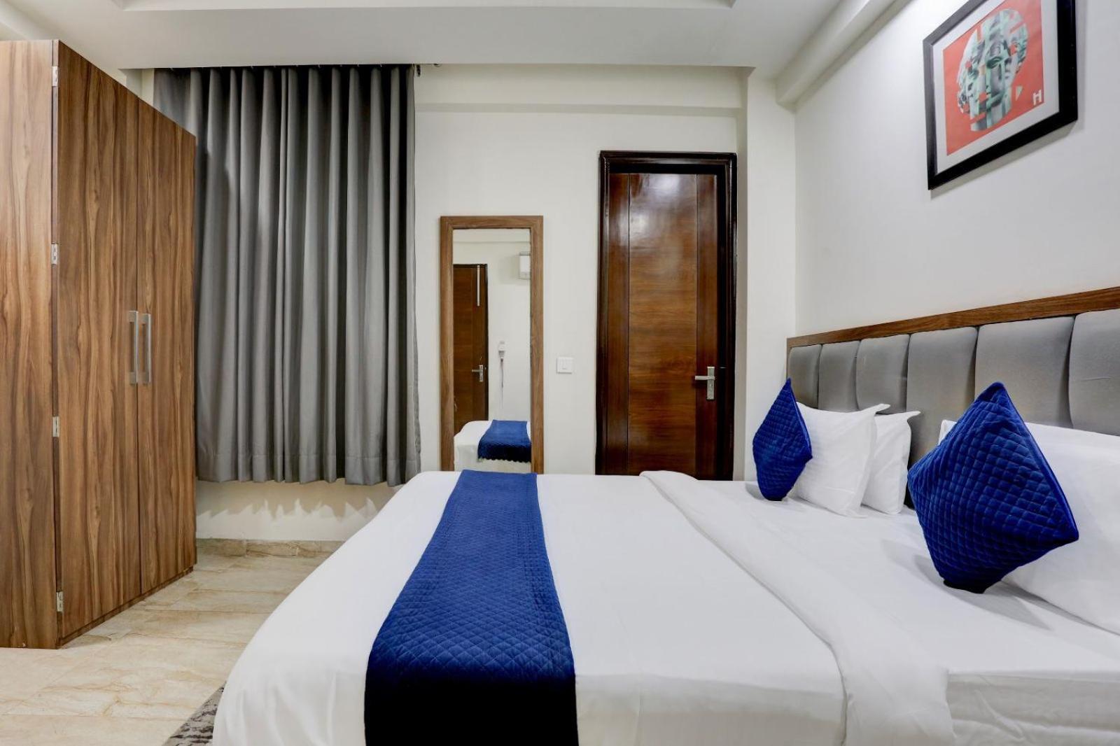 Hotel Greysky Medicity คูร์เคาน์ ภายนอก รูปภาพ