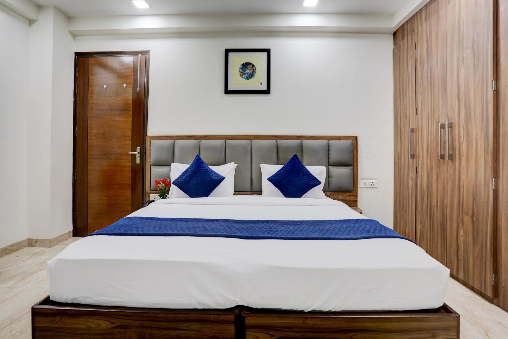 Hotel Greysky Medicity คูร์เคาน์ ภายนอก รูปภาพ